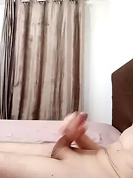 Grifon1973 online show from 12/03/24, 06:48