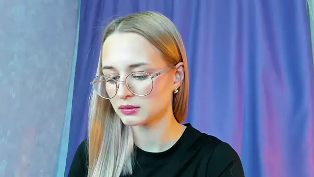 Tiffanyhunt online show from 12/11/24, 02:22