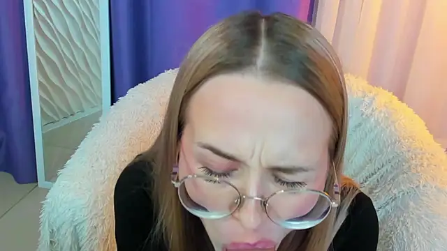 Tiffanyhunt online show from 12/11/24, 05:26