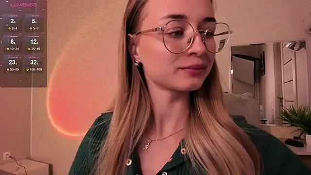 Tiffanyhunt online show from 10/01/25, 01:39