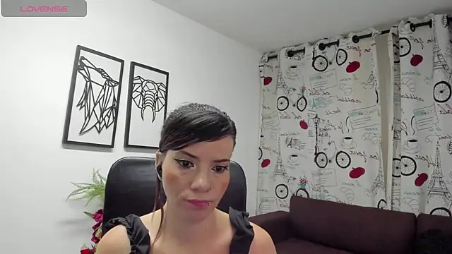 DanaaRey online show from 11/11/25, 01:44