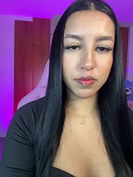 Snapshot of Tamara_Roberts1 chatting on 02/22/25, 03:12 Tamara Roberts1 online show from 02/22/25, 03:12