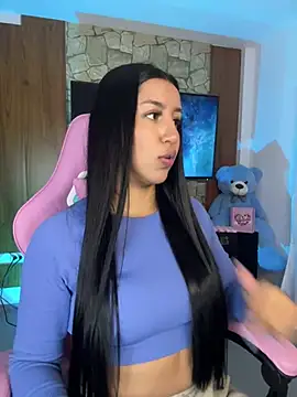 Snapshot of Tamara_Roberts1 chatting on 03/06/25, 02:30 Tamara Roberts1 online show from 03/06/25, 02:30