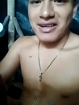 Snapshot of Huebolocko chatting on 02/19/25, 05:38 Huebolocko online show from 02/19/25, 05:38