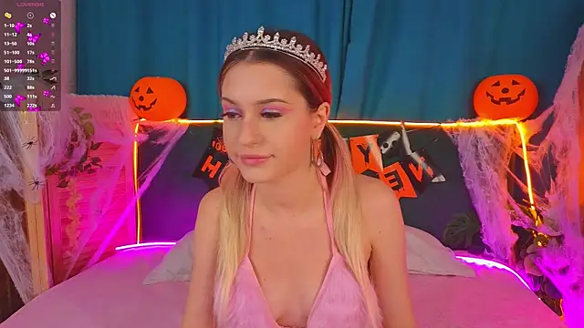 AlinaWalters online show from 10/25/25, 08:47