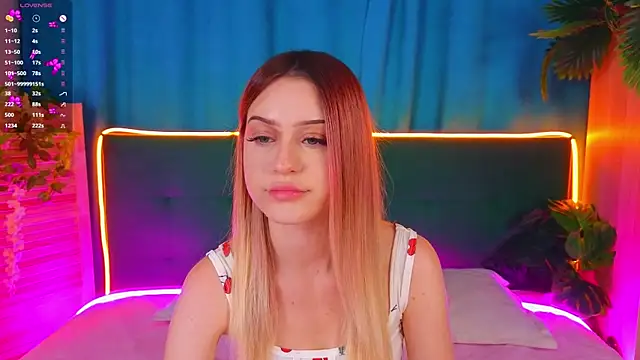 AlinaWalters online show from 11/07/25, 08:09