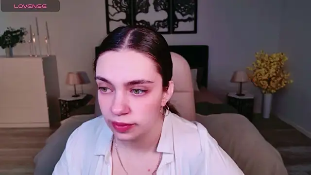 DaniellaLovely online show from 11/16/25, 10:43