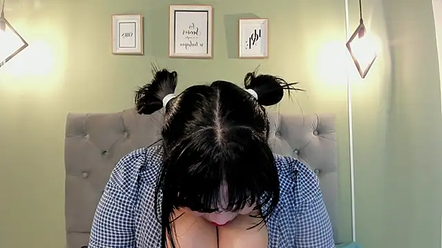 Snapshot of KRYSTENMOON chatting on 01/12/25, 09:08 KRYSTENMOON online show from 01/12/25, 09:08