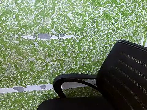 cutie-pie8 online show from 11/23/25, 08:19