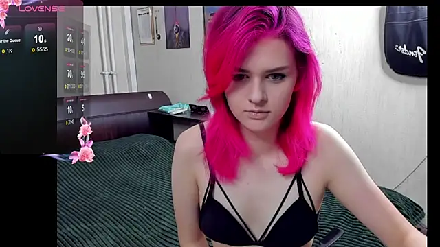 Snapshot of JulieTaylors chatting on 09/23/25, 10:24 JulieTaylors online show from 09/23/25, 10:24