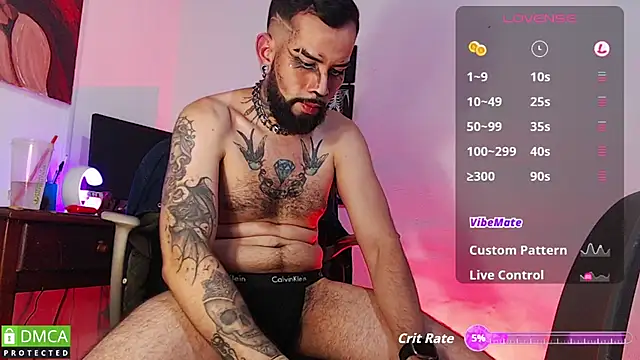 Snapshot of Diilanhott chatting on 10/31/25, 11:39 Diilanhott online show from 10/31/25, 11:39