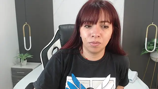 Snapshot of alma_fenix chatting on 01/13/25, 12:13 alma fenix online show from 01/13/25, 12:13