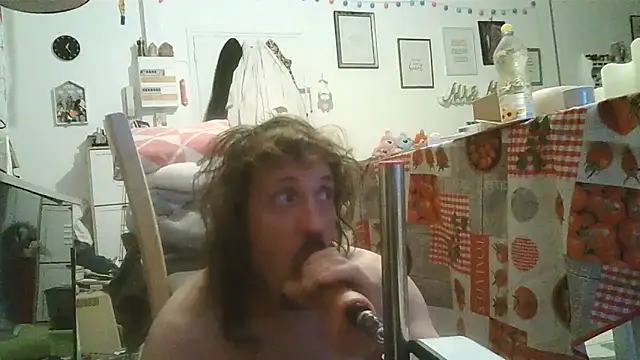 cyril020202 online show from 10/10/25, 04:28