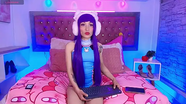 EmmaWilder online show from 11/04/25, 08:52