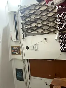 Snapshot of John_desihunk chatting on 11/28/25, 05:48 John desihunk online show from 11/28/25, 05:48