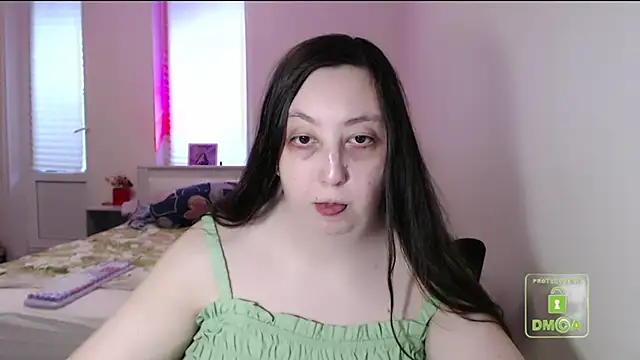 cute and hot online show from 11/05/25, 12:49