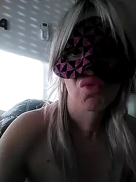 porcedda38 online show from 12/27/24, 07:51