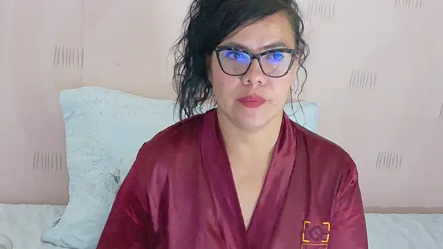Snapshot of hotlatinateacher chatting on 09/21/25, 11:56 hotlatinateacher online show from 09/21/25, 11:56