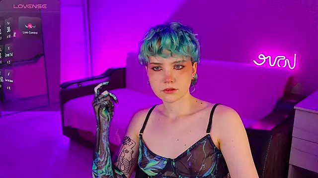 School Love online show from 12/03/24, 01:10