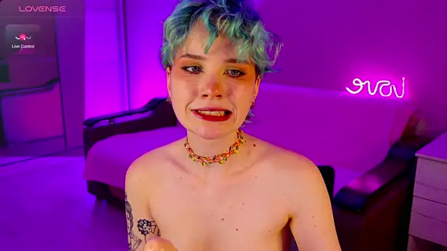 School Love online show from 12/16/24, 04:16