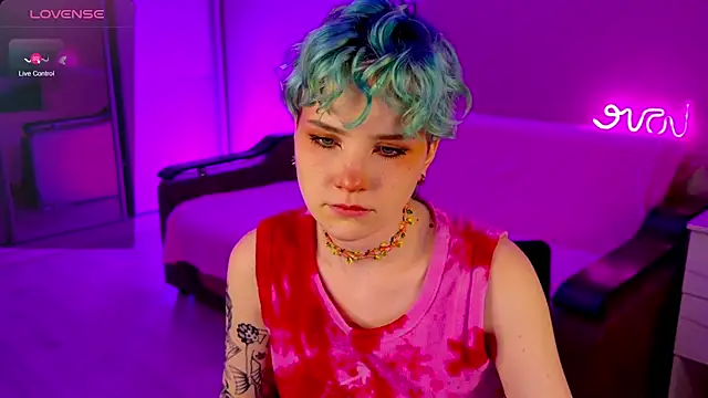 School Love online show from 12/18/24, 01:12