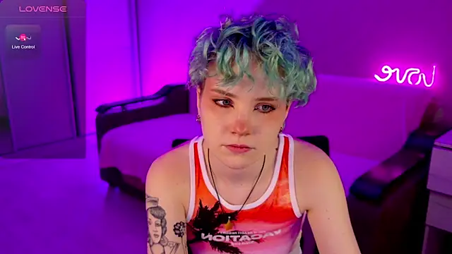 School Love online show from 12/20/24, 01:11