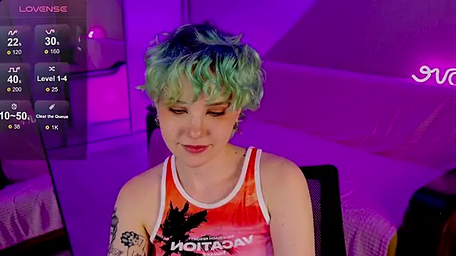 School Love online show from 01/22/25, 04:12