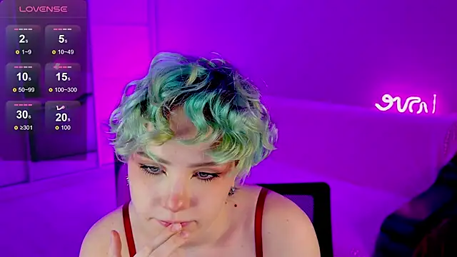 School Love online show from 01/29/25, 01:07