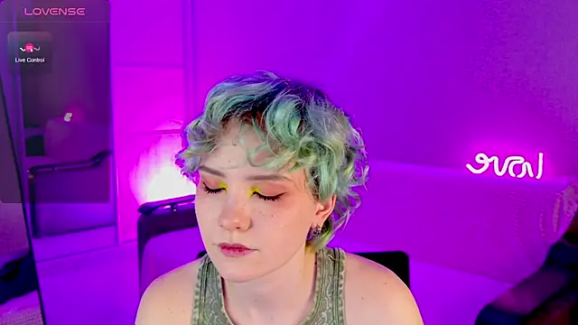 School Love online show from 01/30/25, 04:24