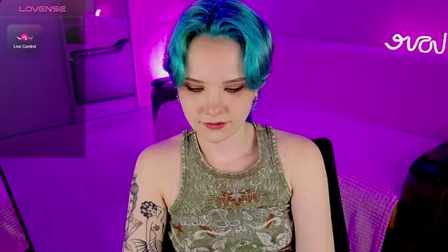 School Love online show from 02/05/25, 04:14