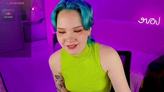 School Love online show from 02/07/25, 04:14