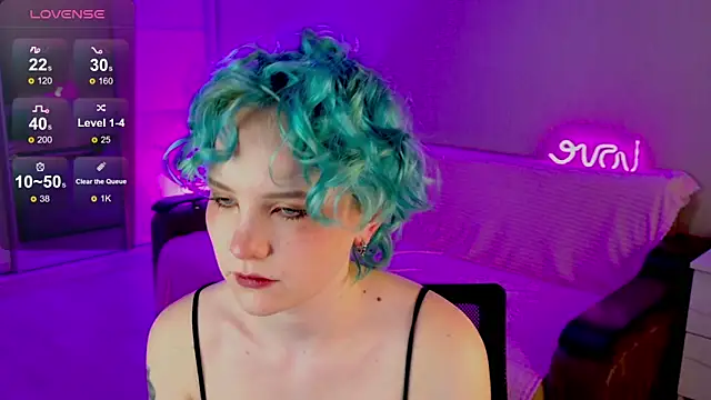 School Love online show from 02/16/25, 01:05