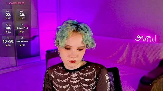 School Love online show from 03/09/25, 01:04