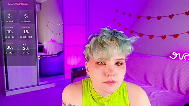 School Love online show from 03/14/25, 01:02