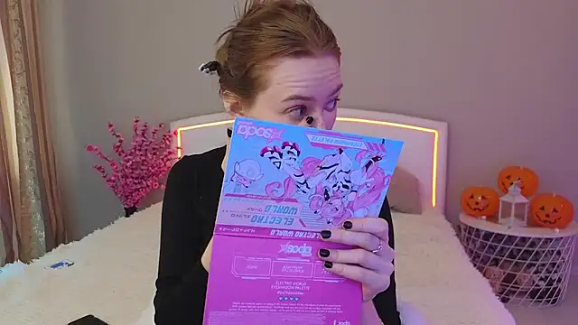 Snapshot of MichaDenver chatting on 10/24/25, 08:22 MichaDenver online show from 10/24/25, 08:22