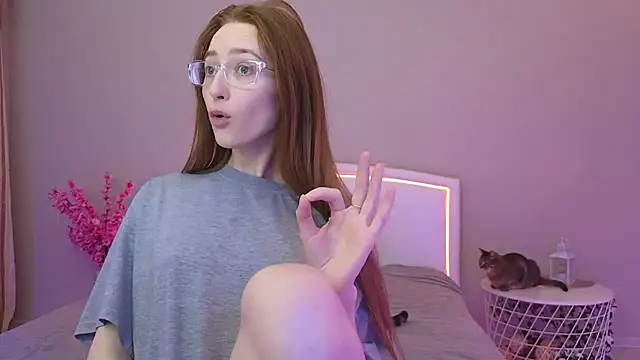 Snapshot of MichaDenver chatting on 11/17/25, 07:30 MichaDenver online show from 11/17/25, 07:30