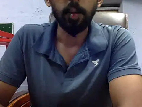 Snapshot of ASIF_F chatting on 12/31/24, 06:13 ASIF F online show from 12/31/24, 06:13