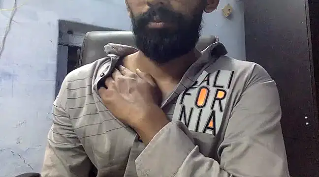 Snapshot of ASIF_F chatting on 03/03/25, 01:42 ASIF F online show from 03/03/25, 01:42