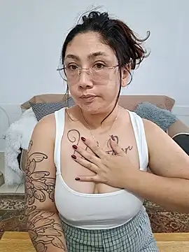 Mia Ruiz online show from 09/28/25, 08:58