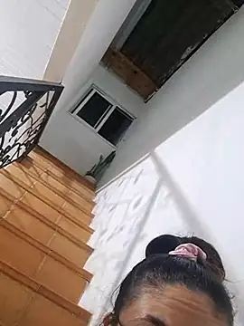 Mia Ruiz online show from 10/05/25, 01:59