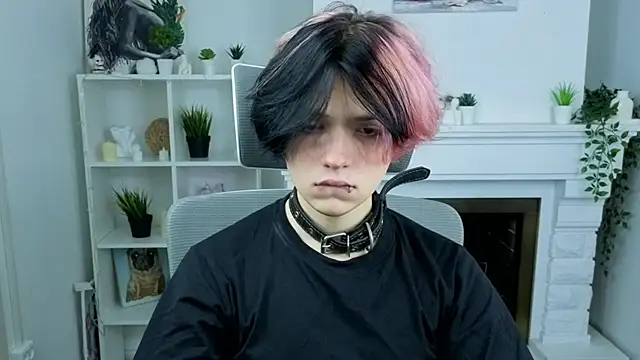 Justin Care online show from 11/18/25, 01:04