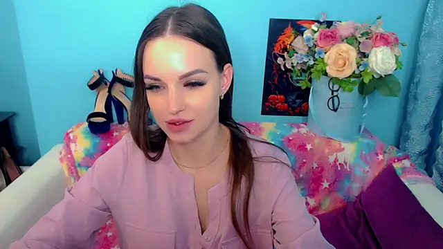 LindaaLu online show from 02/28/25, 07:15