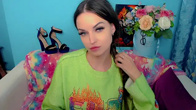 LindaaLu online show from 03/03/25, 03:30