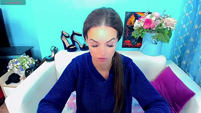 LindaaLu online show from 10/09/25, 03:15