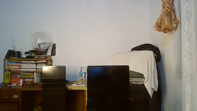 Snapshot of Indirasex_44 chatting on 11/15/25, 03:37 Indirasex 44 online show from 11/15/25, 03:37