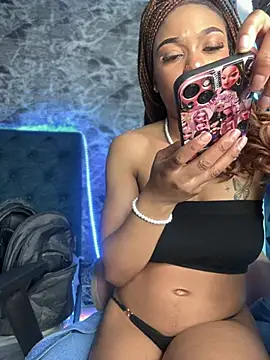 Snapshot of Melany_Williams chatting on 02/28/25, 04:31 Melany Williams online show from 02/28/25, 04:31