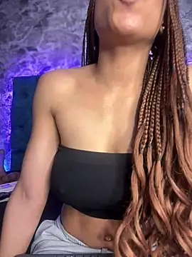 Snapshot of Melany_Williams chatting on 03/12/25, 04:24 Melany Williams online show from 03/12/25, 04:24