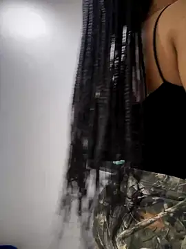 Snapshot of Melany_Williams chatting on 09/17/25, 01:02 Melany Williams online show from 09/17/25, 01:02