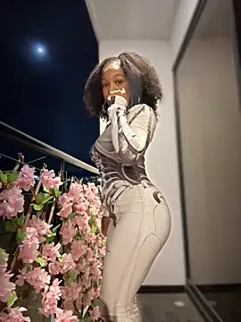 Snapshot of Melany_Williams chatting on 10/07/25, 12:52 Melany Williams online show from 10/07/25, 12:52