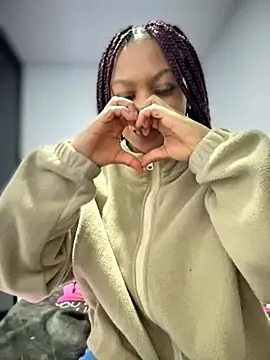 Snapshot of Melany_Williams chatting on 10/14/25, 01:01 Melany Williams online show from 10/14/25, 01:01